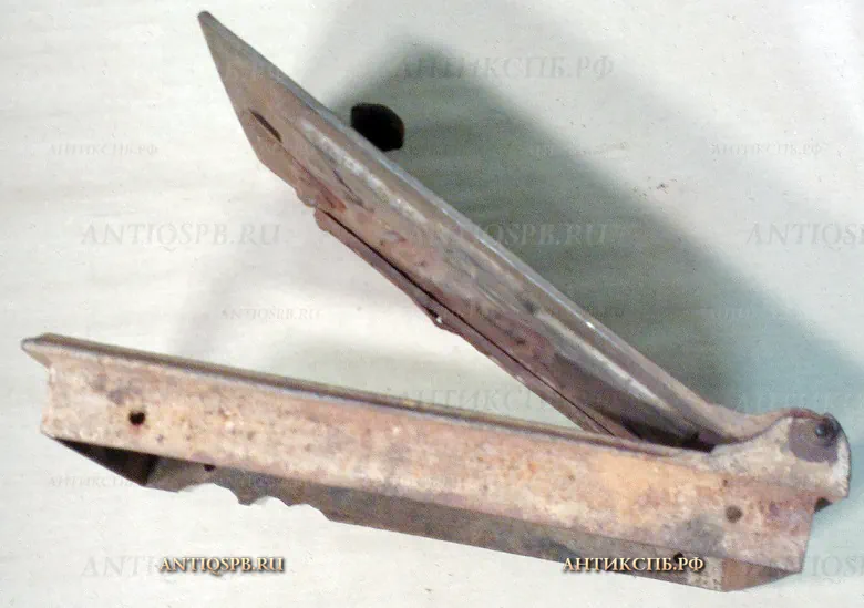 Печная дверца чугунная старинная "Всадник". Перв. пол. ХХ века. №20158